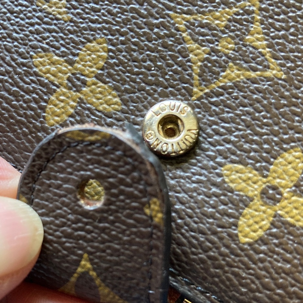 Louis Vuitton Vintage Wallet - Picture 10 of 11